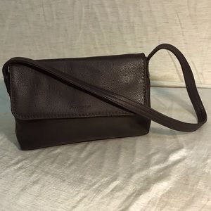 Vintage Liz Claiborne brown leather messenger style baguette.